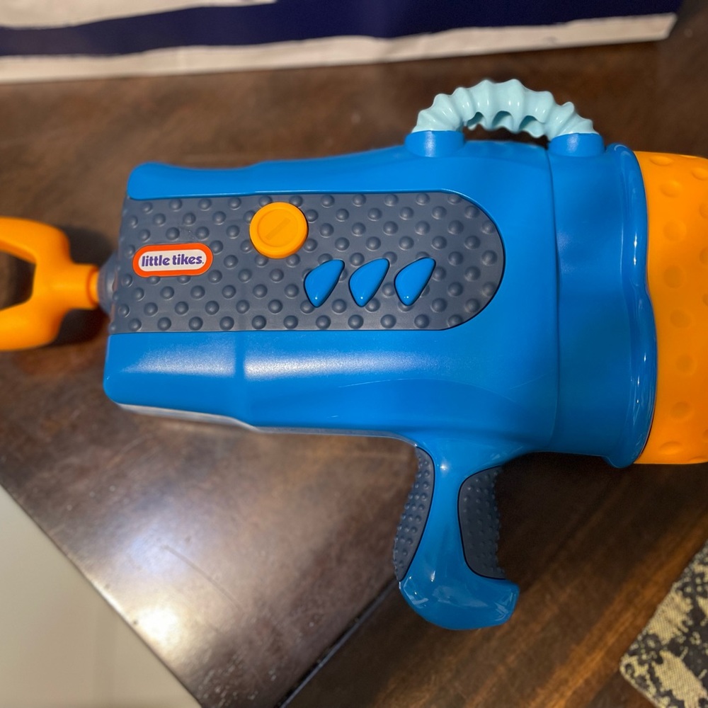 Little tikes soft ball blaster